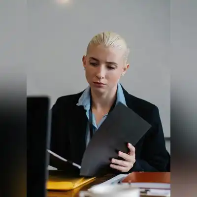 沈成荔